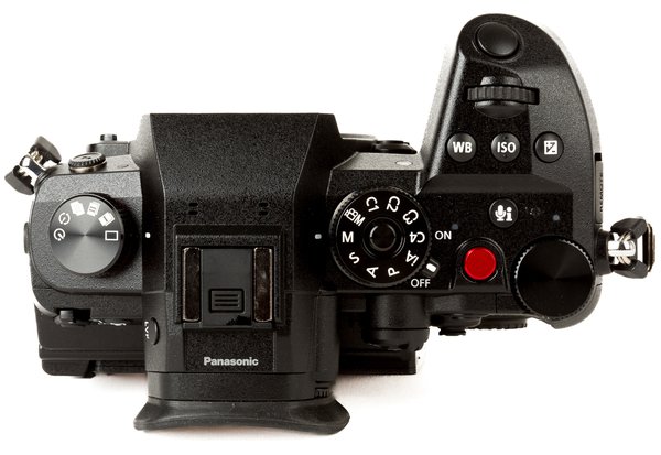 Panasonic_GH6-11.jpg.600x415_q85.jpg