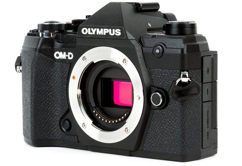 Olympus_OM-D_E-M5_Mark_III-2.jpg.800x550_q85.jpg