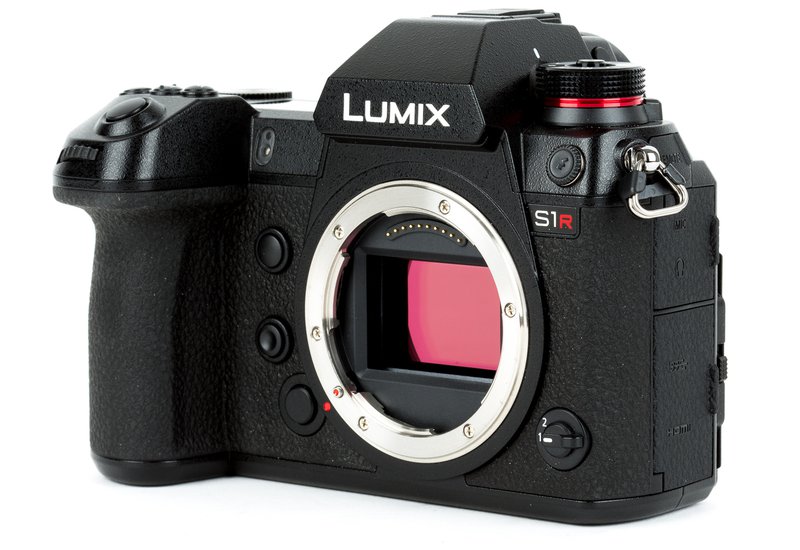 Panasonic_Lumix_DC-S1R-2.jpg.800x550_q85.jpg