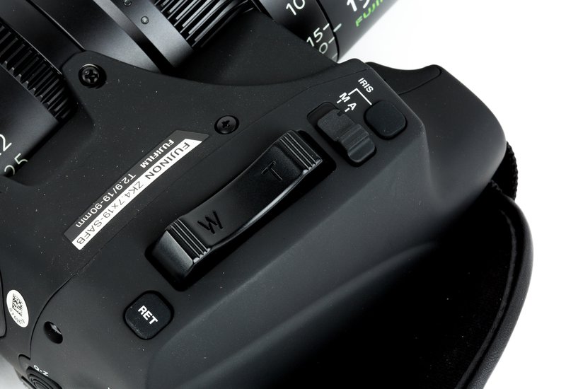 Fujinon_19-90mm_T2.9_Cabrio_Premier_PL-9.jpg.800x550_q85.jpg