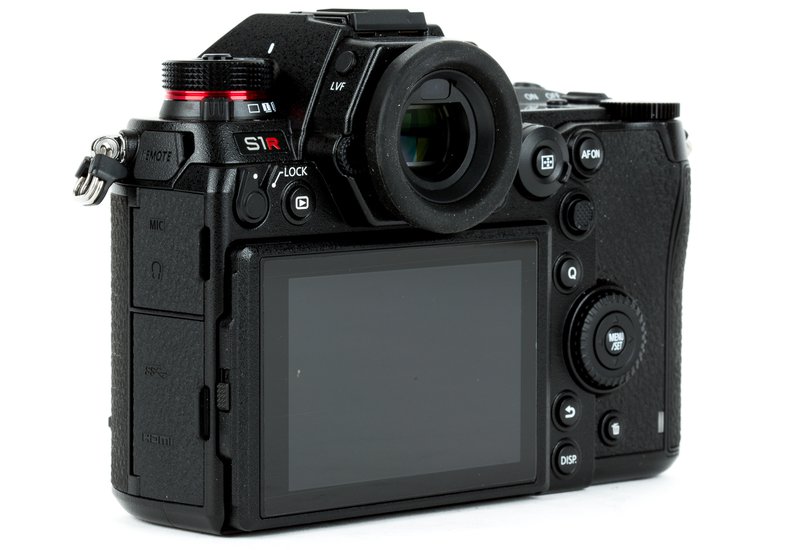 Panasonic_Lumix_DC-S1R-4.jpg.800x550_q85.jpg